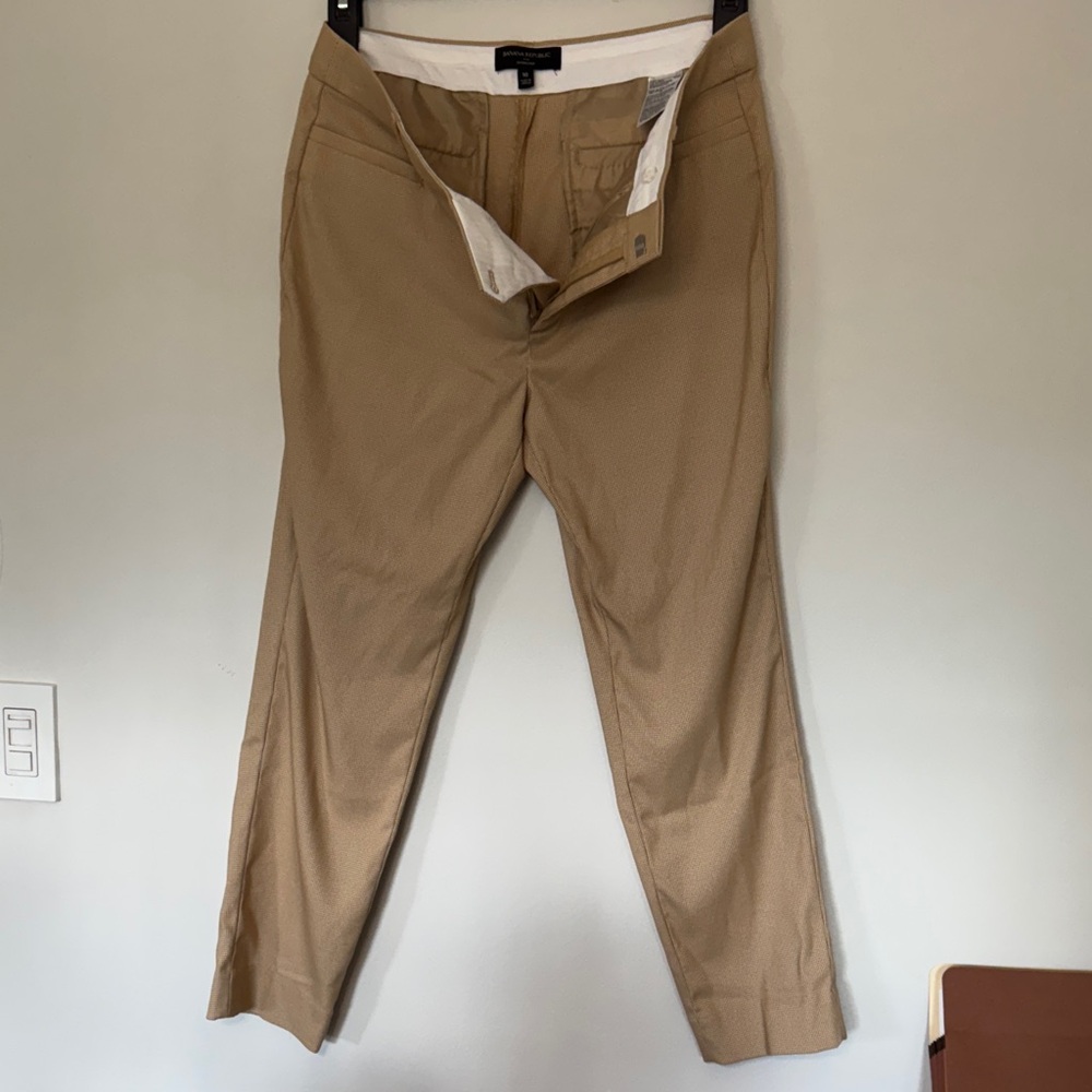 Banana Republic Classic Camel Cropped Pants